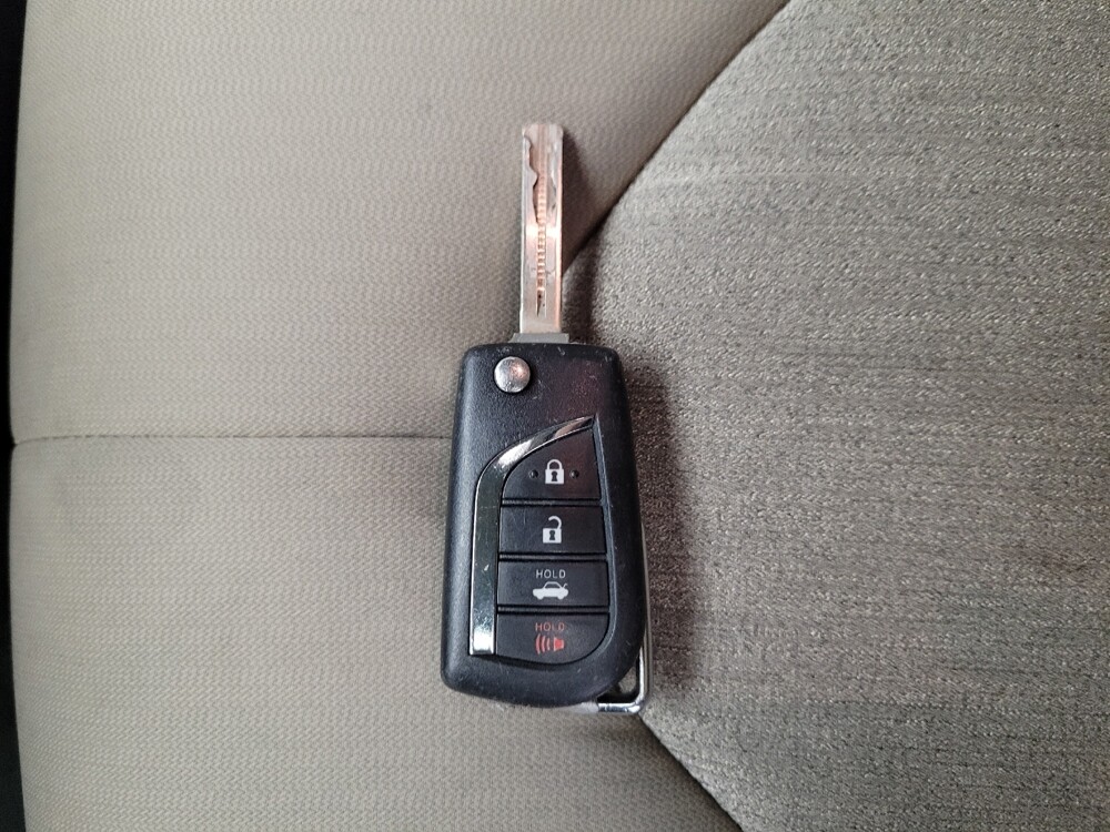 2022 Toyota Camry in Riverside, CA 92504 - 18144260 32