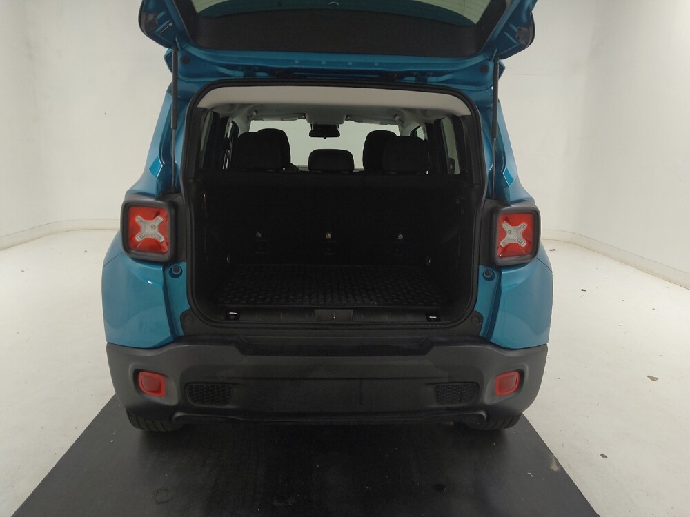2022 Jeep Renegade in St. Louis, MO 63136 - 18144271 29