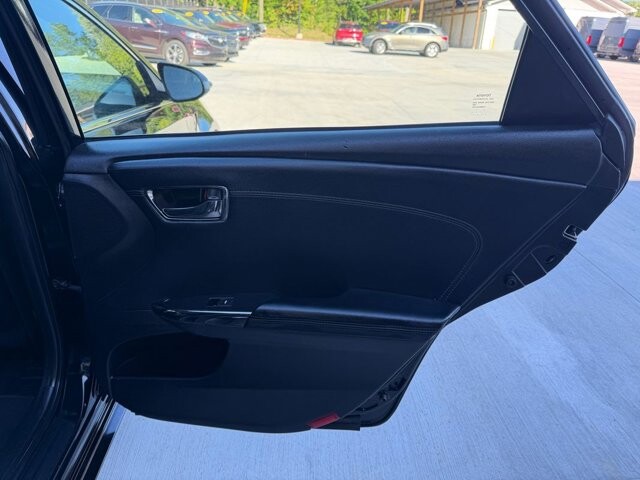 2016 Toyota Avalon in Knoxville, TN 37920 - 18144281 10