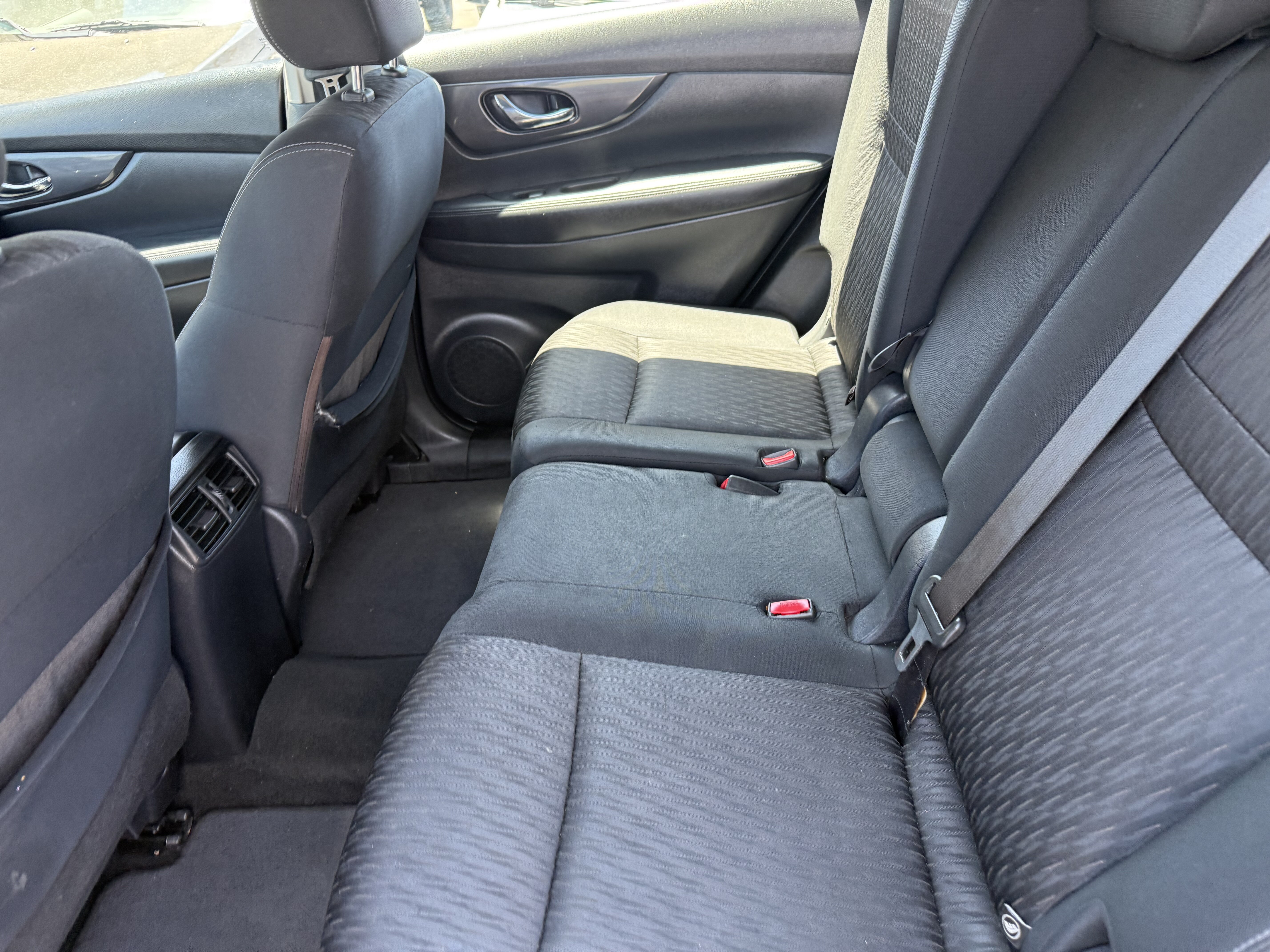 2018 Nissan Rogue in Phoenix, AZ 85022 - 18144297 8