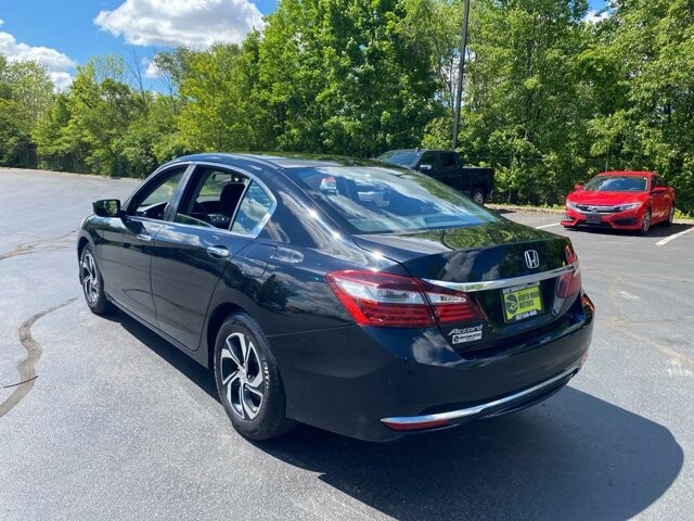 2017 Honda Accord in Marysville, OH 43040 - 18144313 5