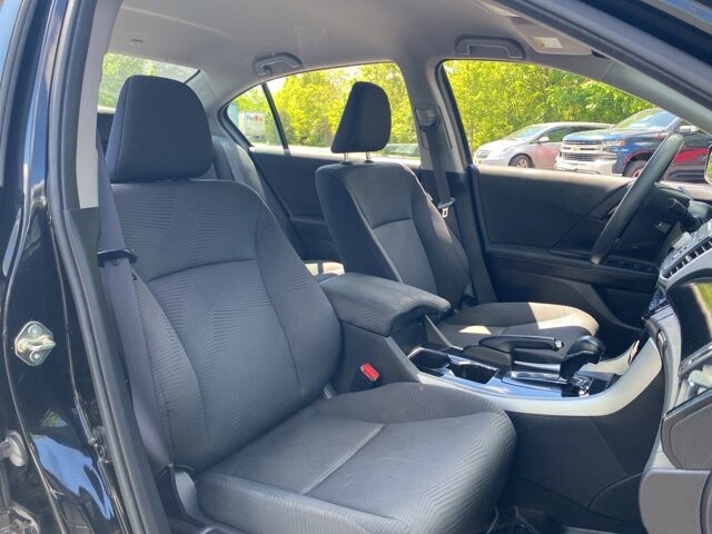 2017 Honda Accord in Marysville, OH 43040 - 18144313 35