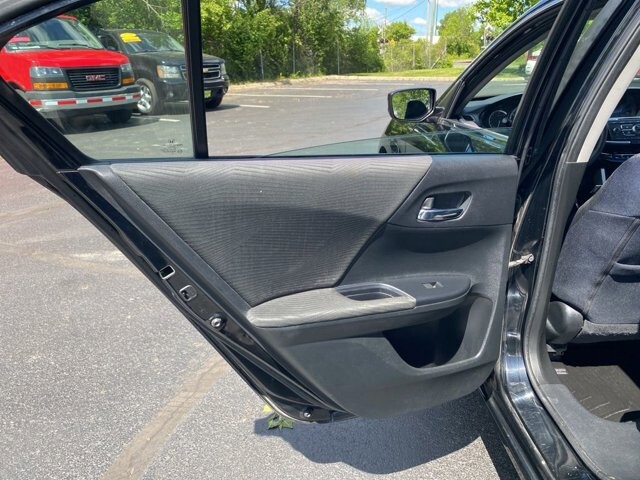 2017 Honda Accord in Marysville, OH 43040 - 18144313 25