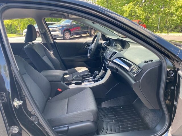 2017 Honda Accord in Marysville, OH 43040 - 18144313 34