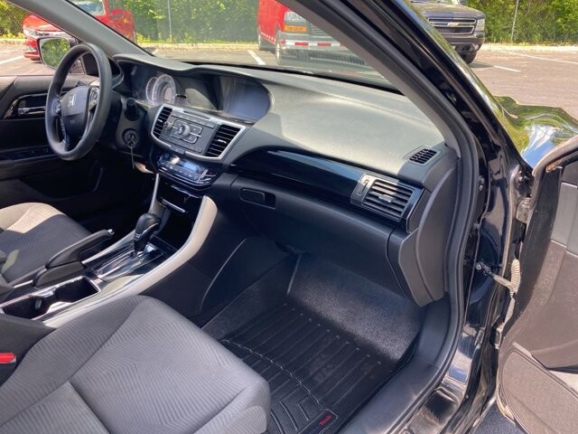 2017 Honda Accord in Marysville, OH 43040 - 18144313 32