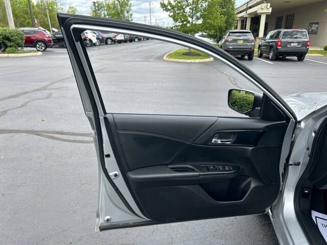 2013 Honda Accord in Marysville, OH 43040 - 18144315 11
