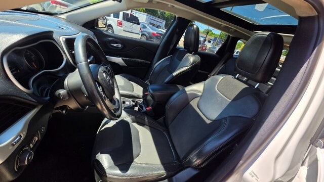 2018 Jeep Cherokee in Cartersville, GA 30120 - 18144346 8