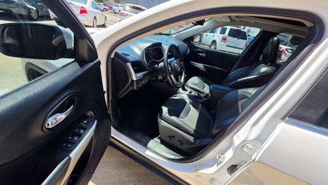 2018 Jeep Cherokee in Cartersville, GA 30120 - 18144346 7