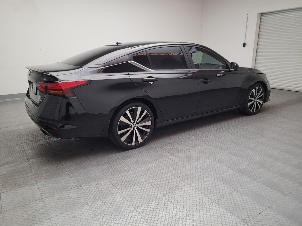 2020 Nissan Altima in Downey, CA 90241 - 18144352 10