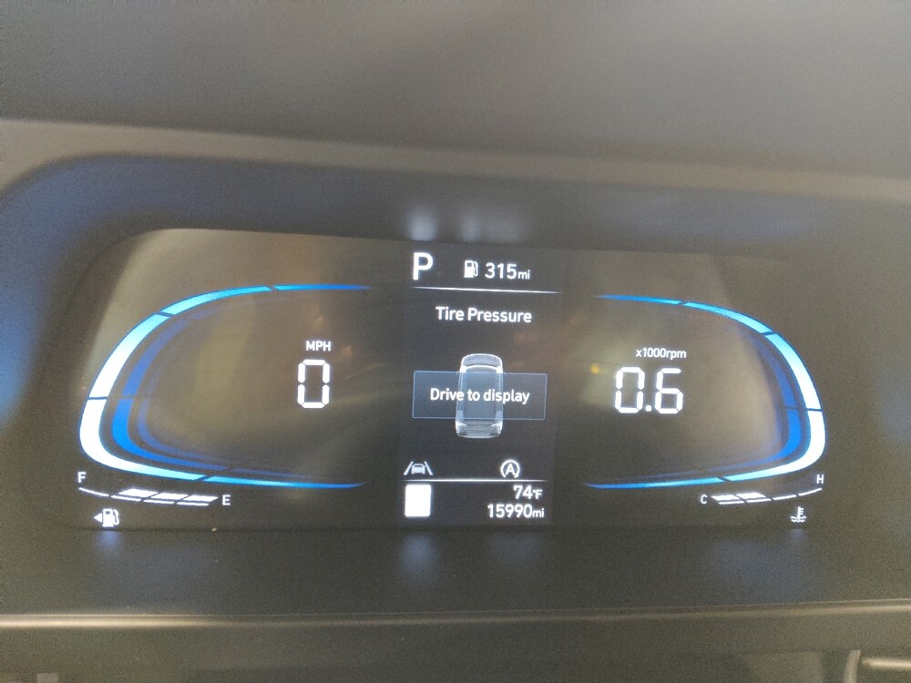 2025 Hyundai Elantra in Conyers, GA 30094 - 18144355 23