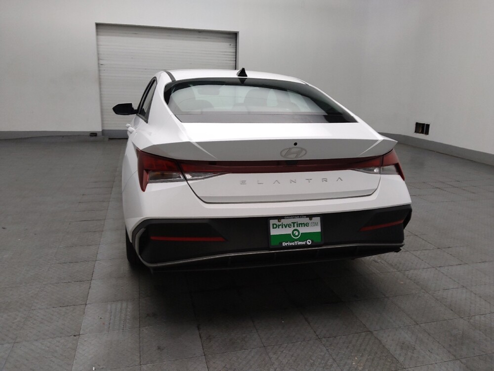 2025 Hyundai Elantra in Conyers, GA 30094 - 18144355 6