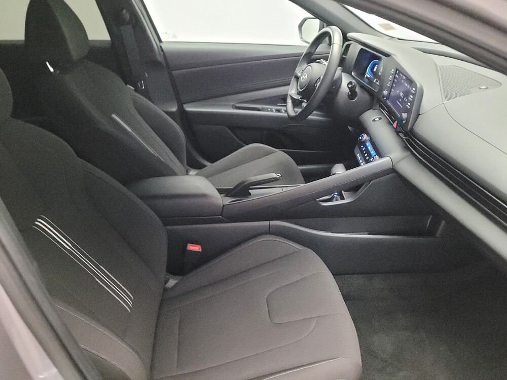 2025 Hyundai Elantra in Montclair, CA 91763 - 18144362 21