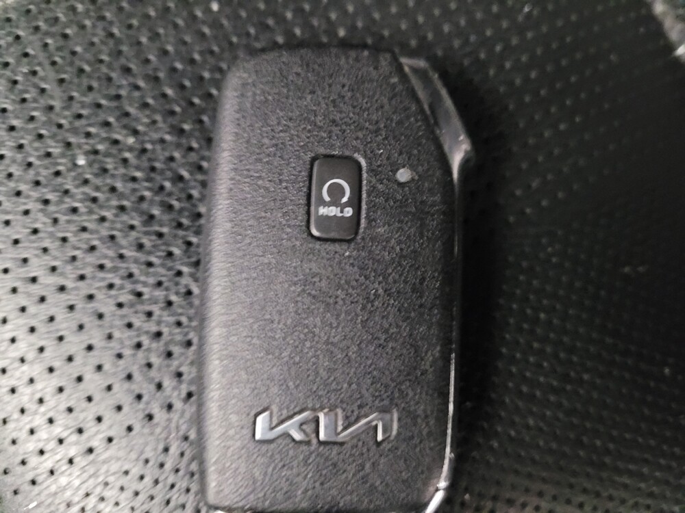 2022 Kia Telluride in Fresno, CA 93726 - 18144363 32