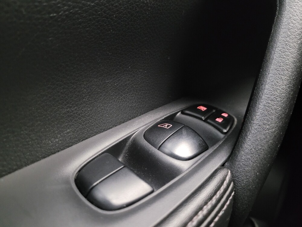 2018 Nissan Rogue in Phoenix, AZ 85015 - 18144372 27