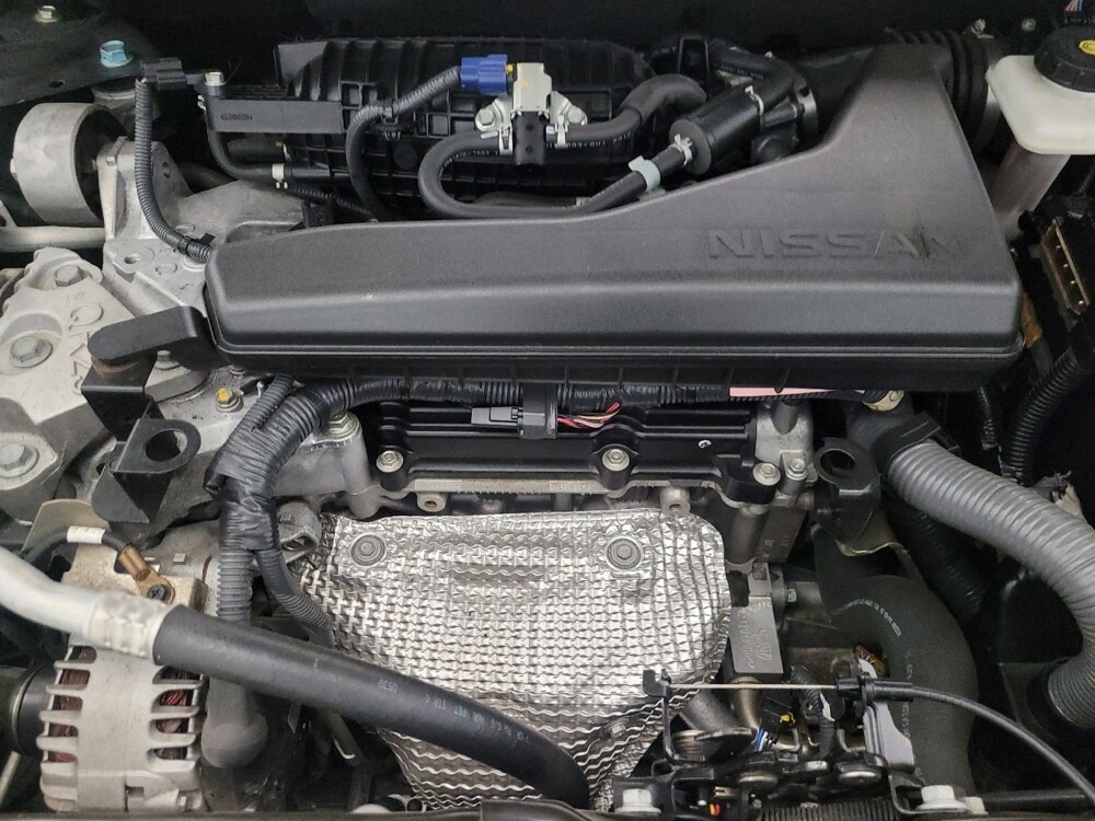 2018 Nissan Rogue in Phoenix, AZ 85015 - 18144372 30