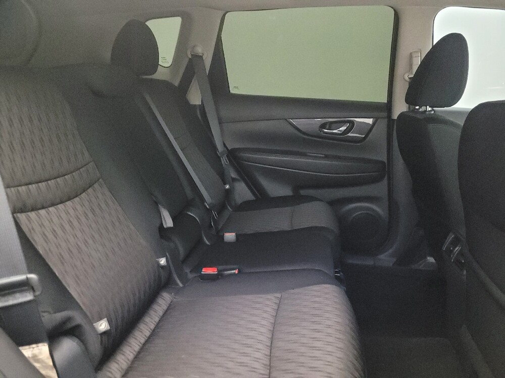 2018 Nissan Rogue in Phoenix, AZ 85015 - 18144372 19