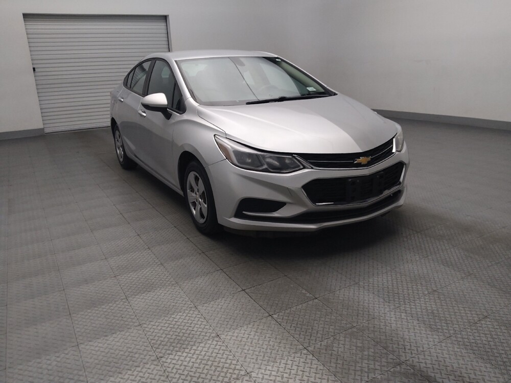2018 Chevrolet Cruze in Fort Worth, TX 76116 - 18144418 13