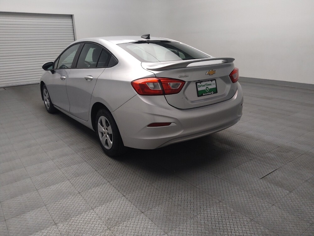 2018 Chevrolet Cruze in Fort Worth, TX 76116 - 18144418 5