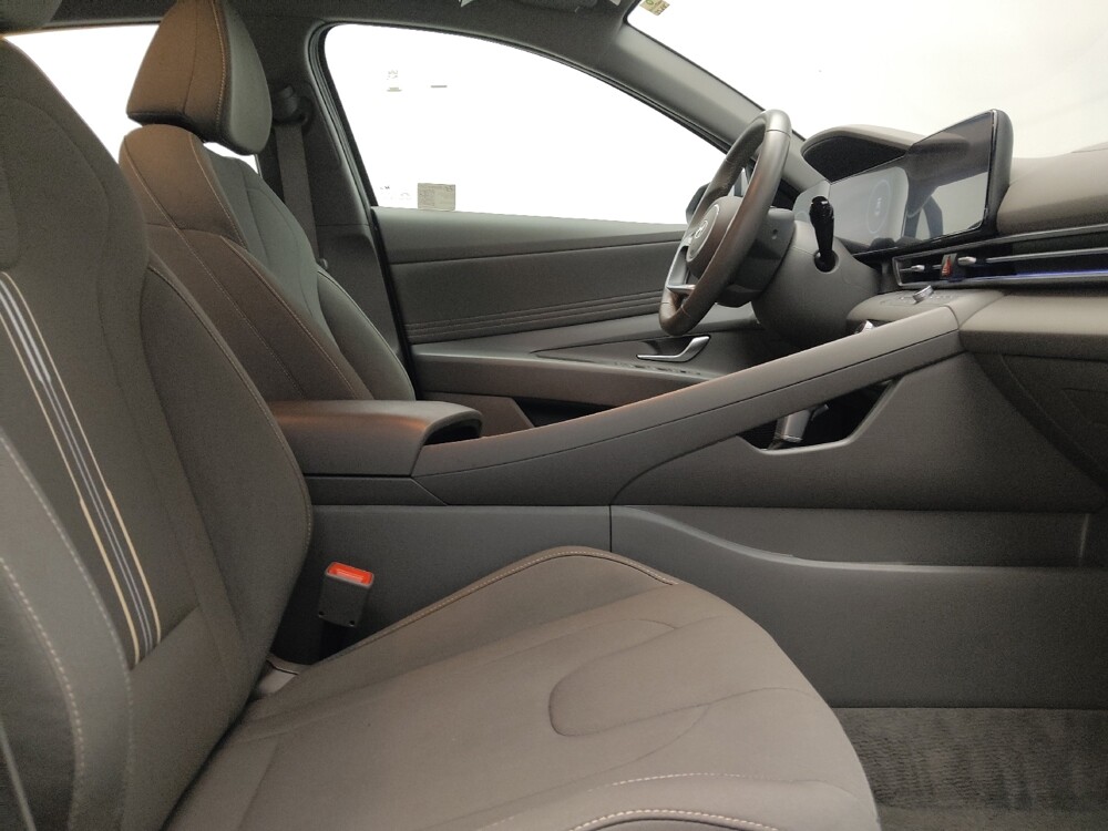 2025 Hyundai Elantra in Arlington, TX 76011 - 18144429 21