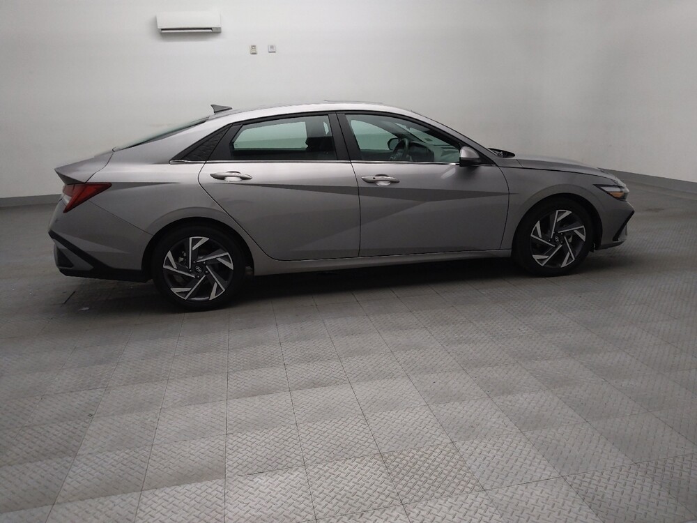 2025 Hyundai Elantra in Arlington, TX 76011 - 18144429 10
