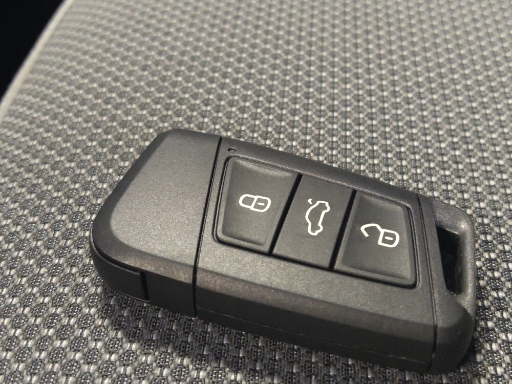 2023 Volkswagen Taos in Phoenix, AZ 85022 - 18144435 32