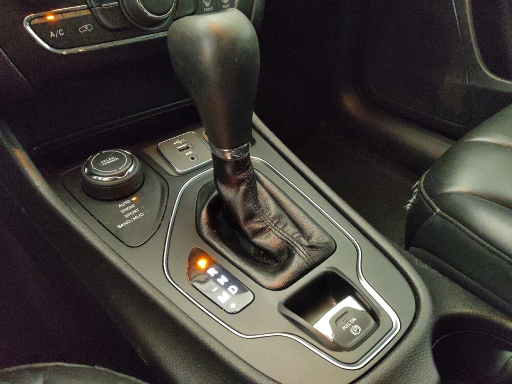 2019 Jeep Cherokee in Mesa, AZ 85210 - 18144437 26