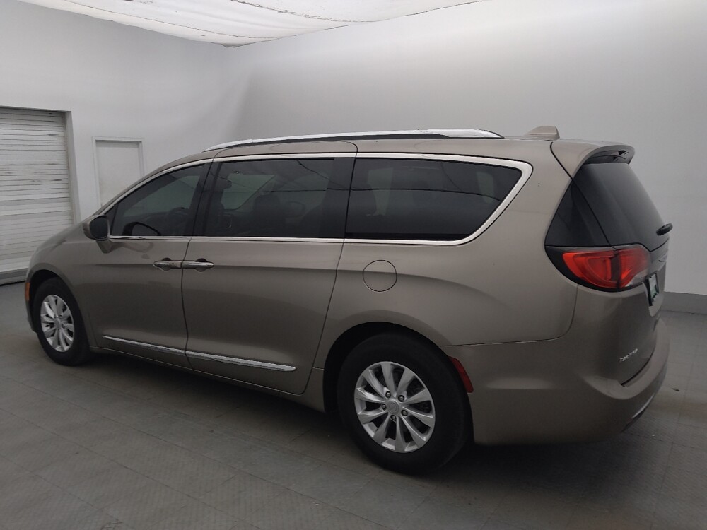 2018 Chrysler Pacifica in Clearwater, FL 33764 - 18144444 3
