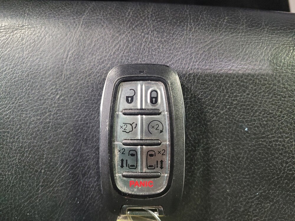 2018 Chrysler Pacifica in Clearwater, FL 33764 - 18144444 32
