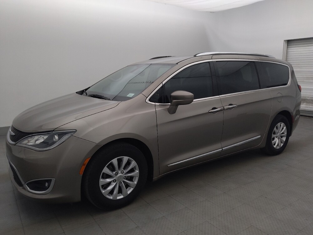 2018 Chrysler Pacifica in Clearwater, FL 33764 - 18144444 2