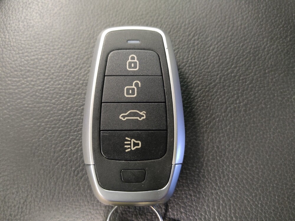 2018 Hyundai Santa Fe in Clearwater, FL 33764 - 18144445 32