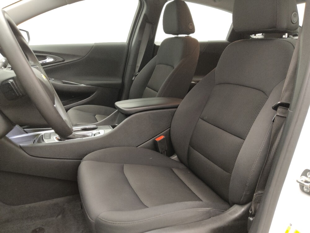 2025 Chevrolet Malibu in Lakewood, CO 80215 - 18144450 17