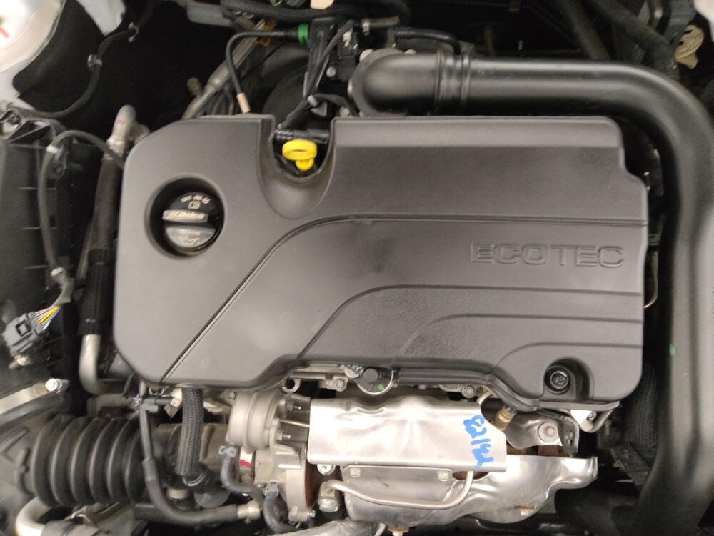 2025 Chevrolet Malibu in Lakewood, CO 80215 - 18144450 30