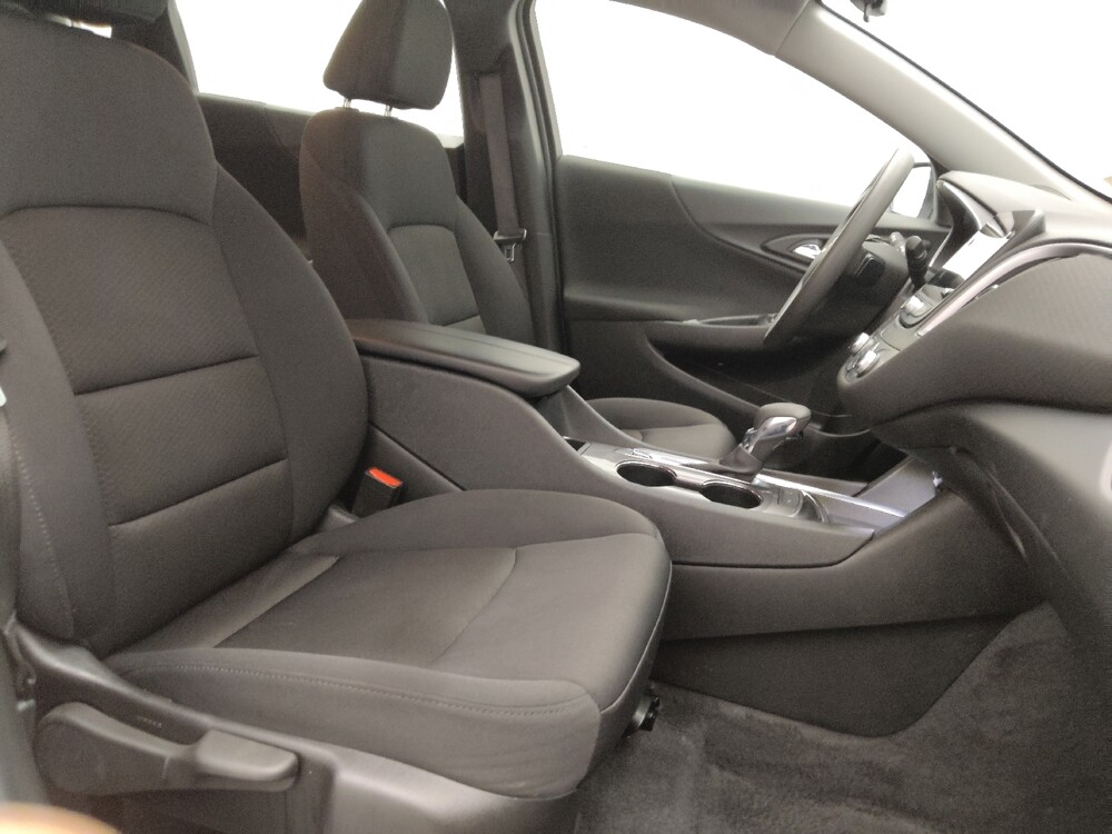 2025 Chevrolet Malibu in Lakewood, CO 80215 - 18144450 21