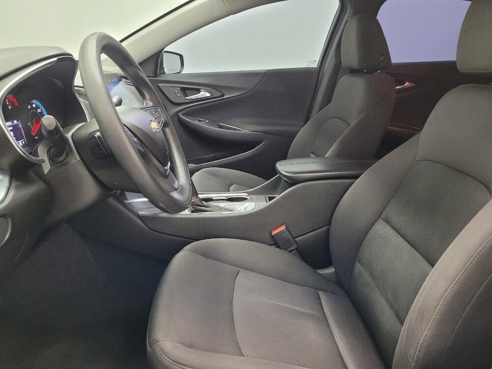 2020 Chevrolet Malibu in Las Vegas, NV 89104 - 18144451 17