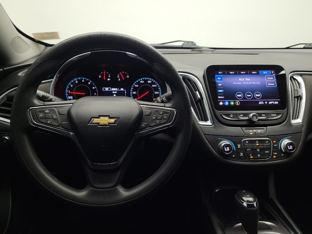 2020 Chevrolet Malibu in Las Vegas, NV 89104 - 18144451 22