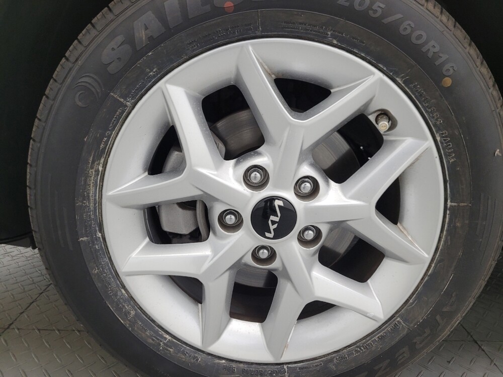 2024 Kia Soul in Glendale, AZ 85301 - 18144455 31