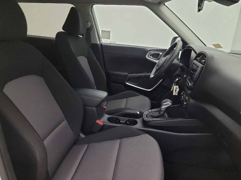 2024 Kia Soul in Glendale, AZ 85301 - 18144455 21