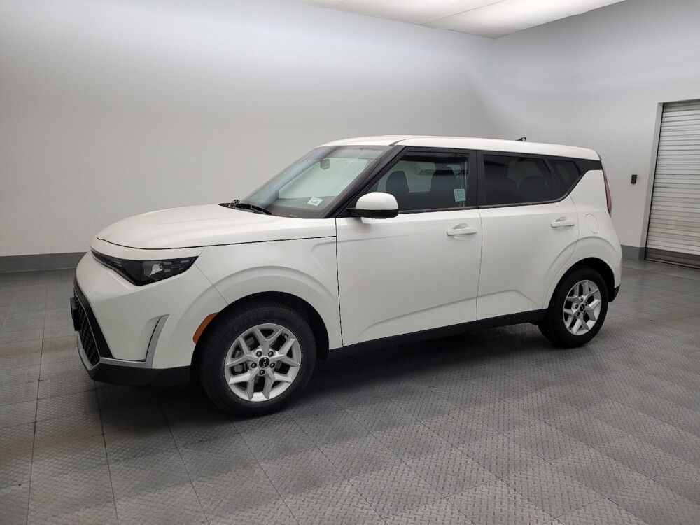 2024 Kia Soul in Glendale, AZ 85301 - 18144455 2