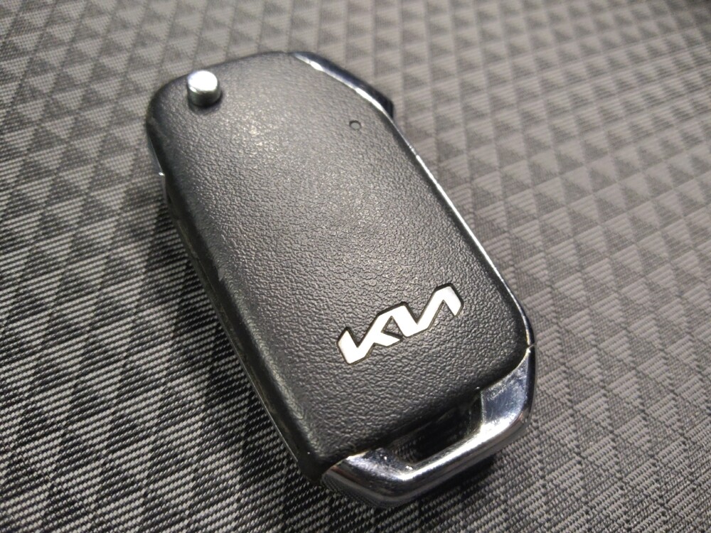 2024 Kia Soul in Glendale, AZ 85301 - 18144455 32