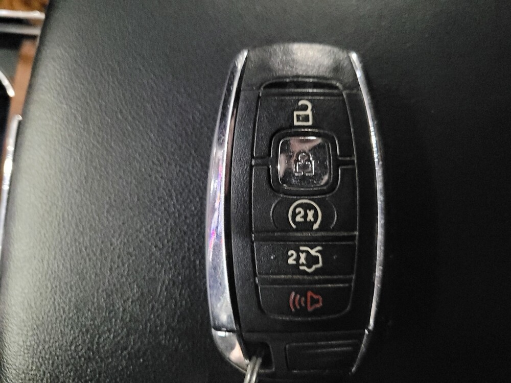 2017 Lincoln Continental in Woodbridge, VA 22191 - 18144470 32