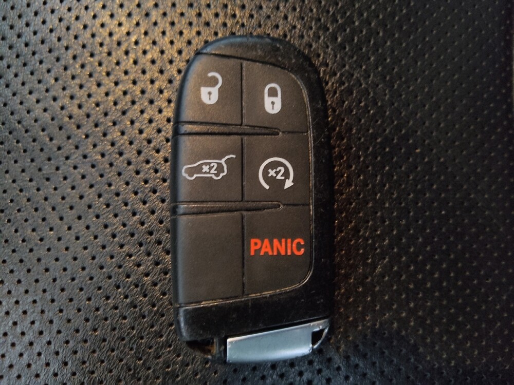 2019 Jeep Grand Cherokee in Lakewood, CO 80215 - 18144495 32