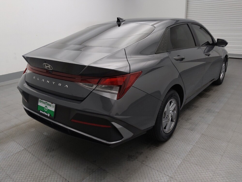 2024 Hyundai Elantra in Lakewood, CO 80215 - 18144502 9
