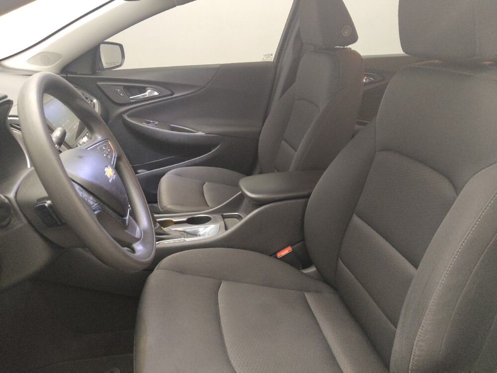 2019 Chevrolet Malibu in Conyers, GA 30094 - 18144503 17