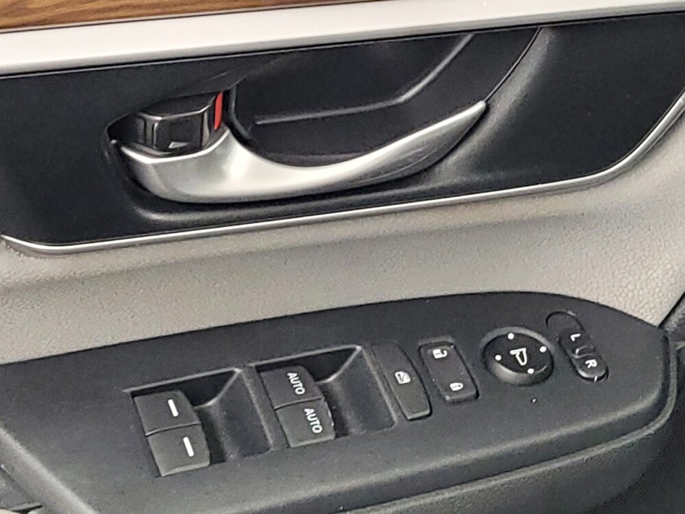 2018 Honda CR-V in Houston, TX 77060 - 18144519 27
