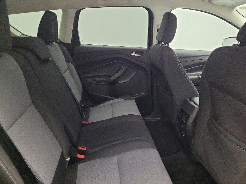 2018 Ford Escape in Maple Heights, OH 44137 - 18144529 19