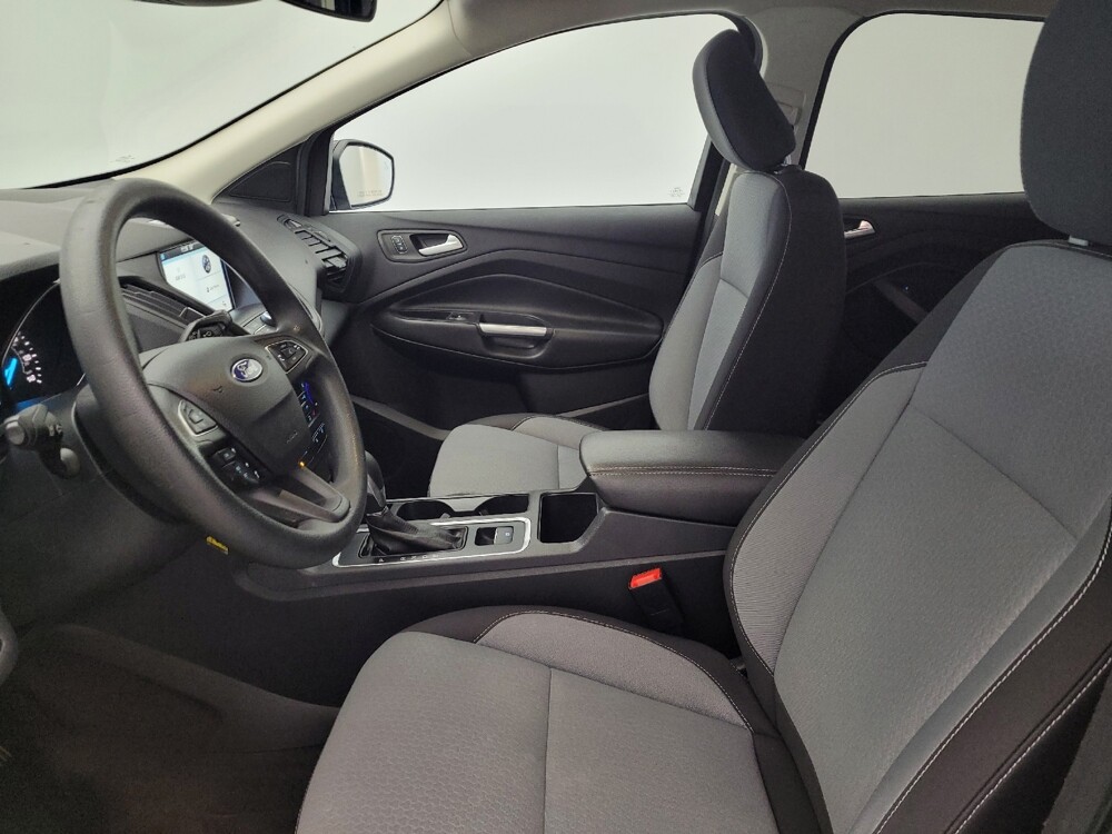 2018 Ford Escape in Maple Heights, OH 44137 - 18144529 17