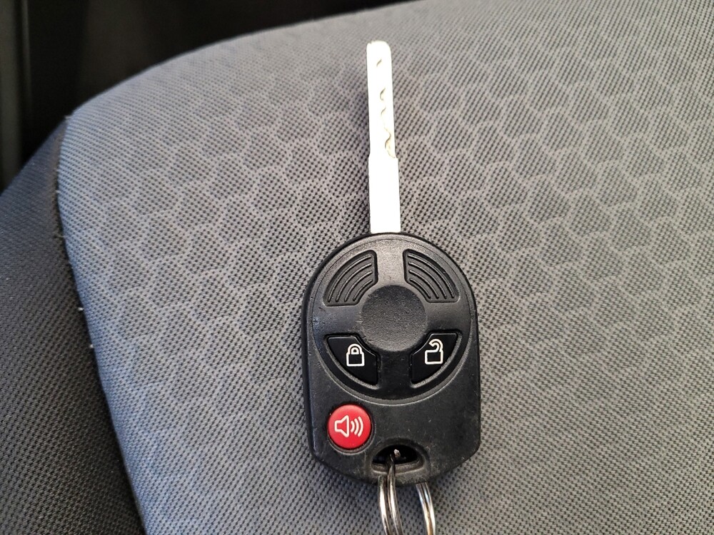 2018 Ford Escape in Maple Heights, OH 44137 - 18144529 32