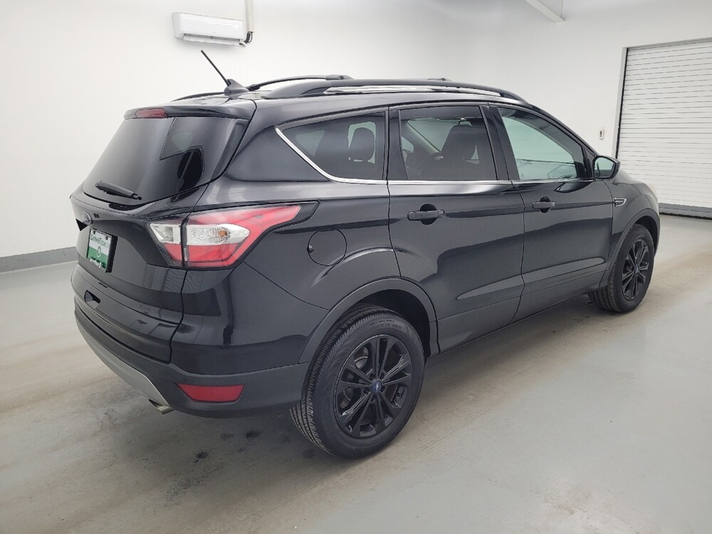2018 Ford Escape in Maple Heights, OH 44137 - 18144529 10