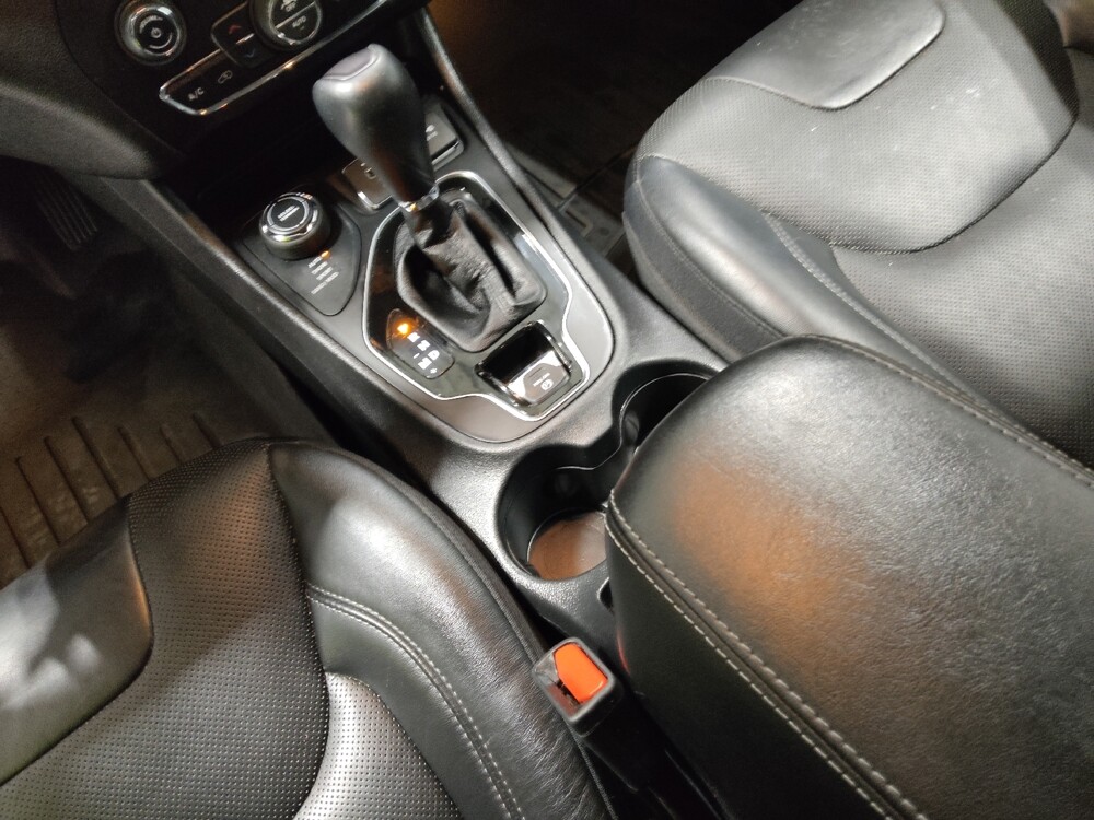 2020 Jeep Cherokee in Columbus, OH 43228 - 18144532 26