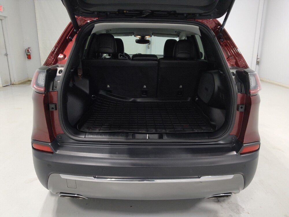 2020 Jeep Cherokee in Columbus, OH 43228 - 18144532 29